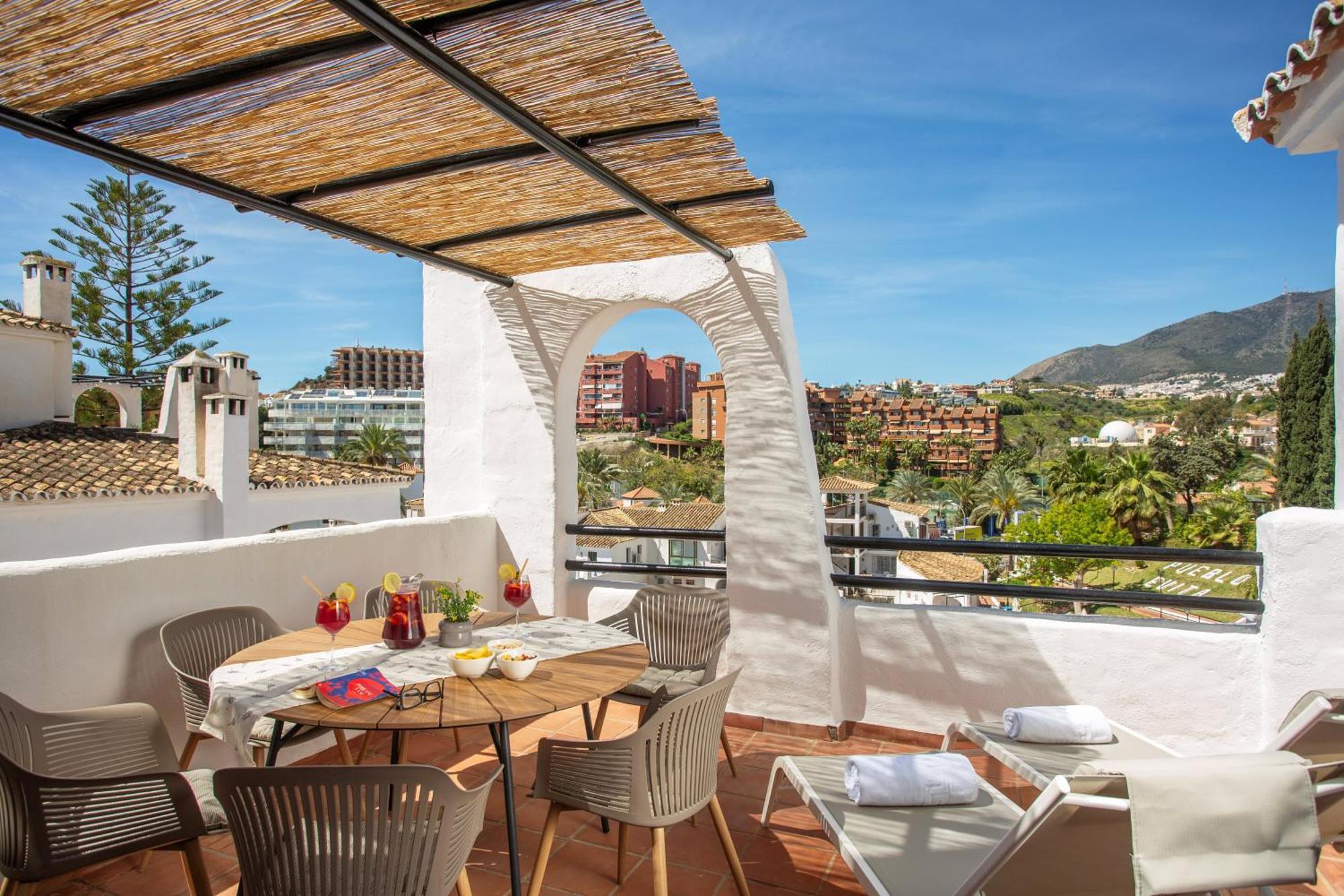 Pueblo Evita Premium Suites Benalmádena Buitenkant foto