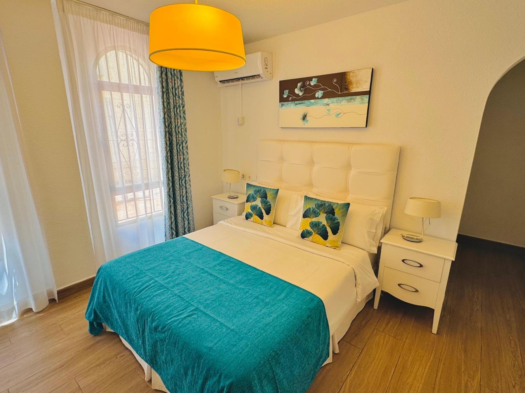 Pueblo Evita Premium Suites Benalmádena Buitenkant foto
