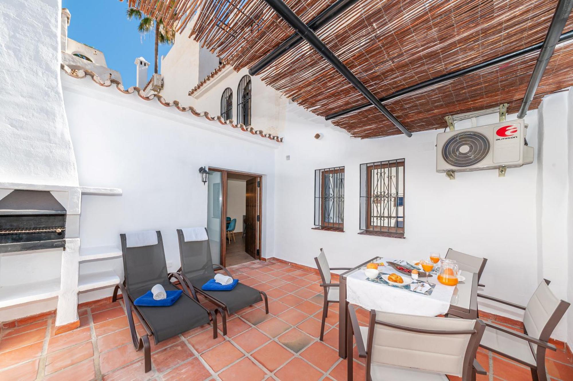 Pueblo Evita Premium Suites Benalmádena Buitenkant foto