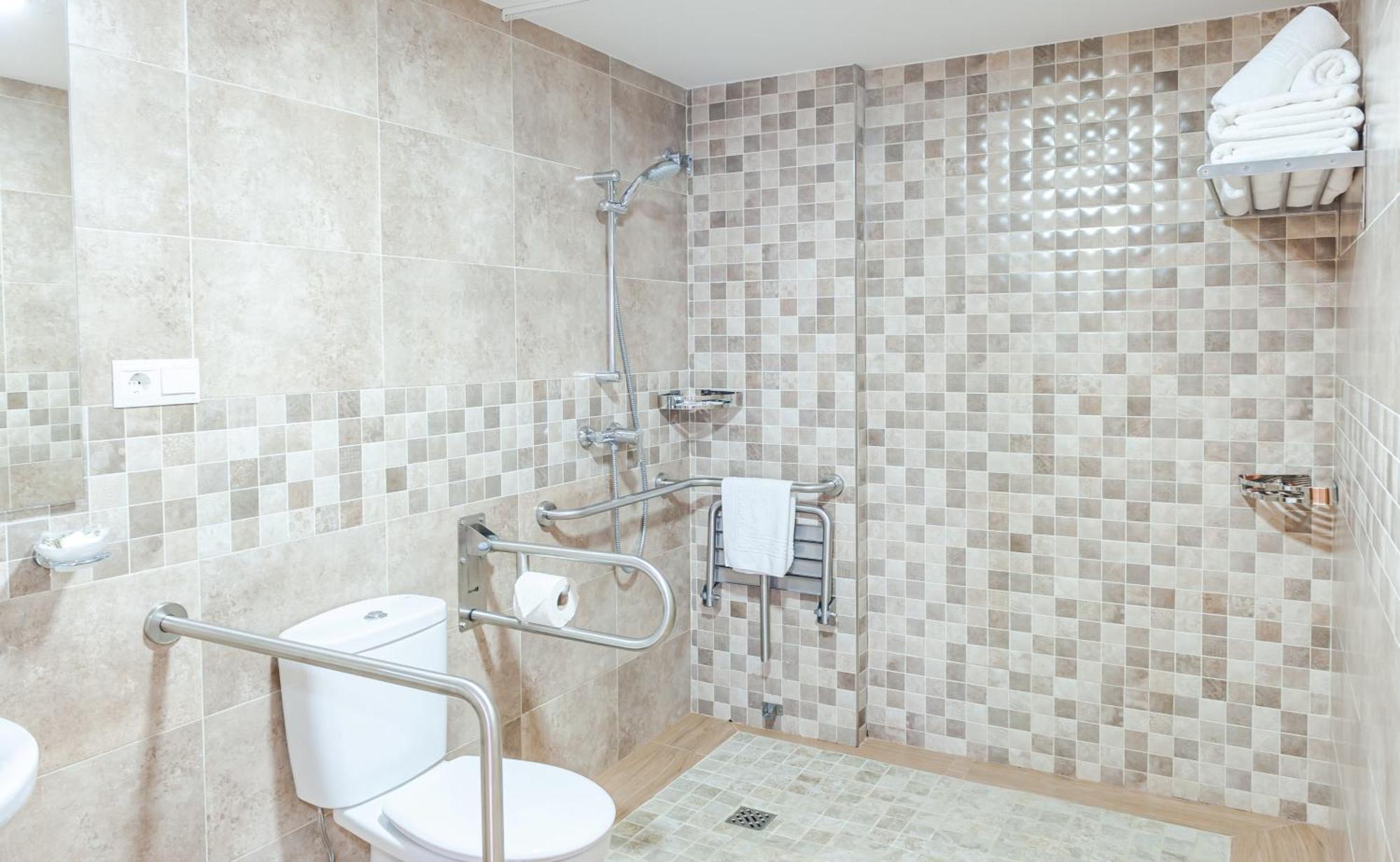 Pueblo Evita Premium Suites Benalmádena Buitenkant foto