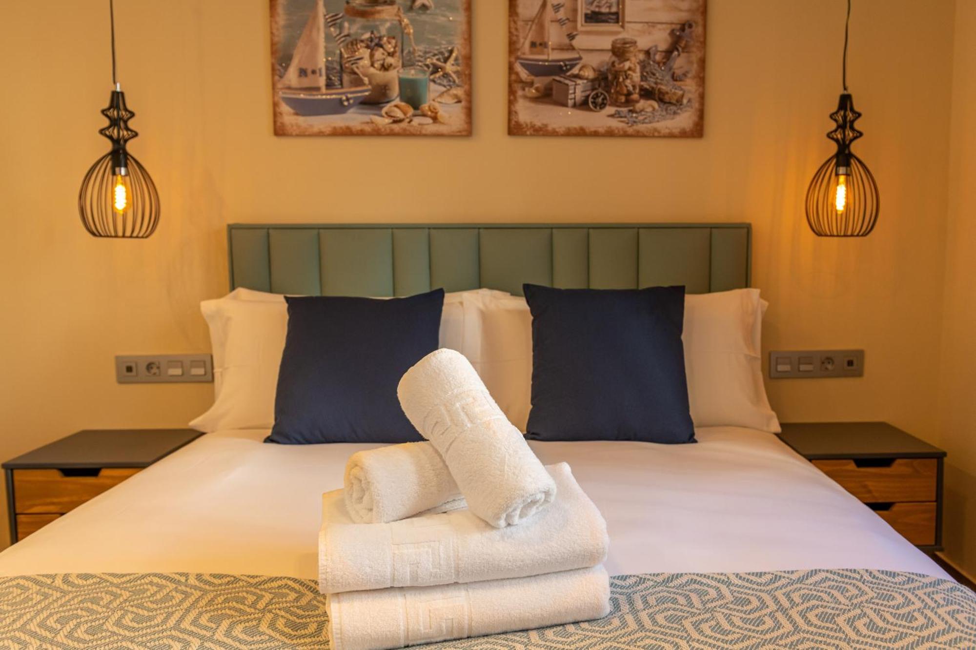 Pueblo Evita Premium Suites Benalmádena Buitenkant foto